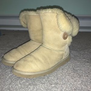 Ugg Bailey Button